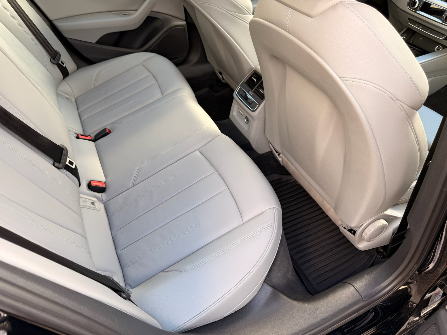 Audi A4 Limousine 35